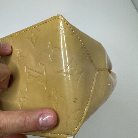 Pre Loved Louis Vuitton Monogram Vernis Reade PM - Picture 12 of 17